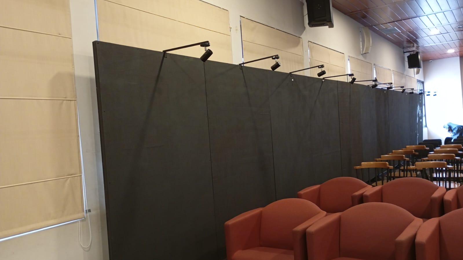 sketsel tampak samping